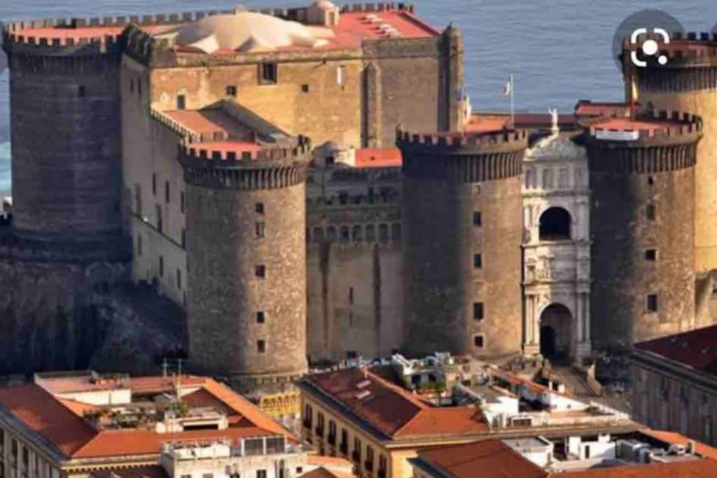 Casina In Centro Storico Apartment Naples Luaran gambar